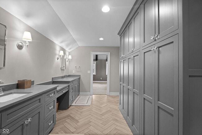 Building Photo - 1210 Golden Hill Dr