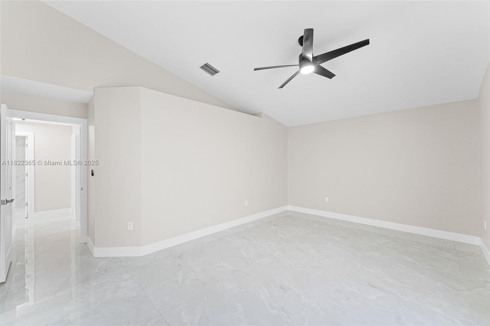 Building Photo - 9940 SW 155th Ave