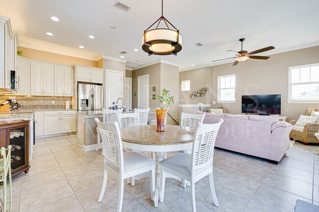 Building Photo - Welcome to Coastal Living at its Finest!