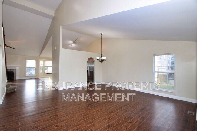 Building Photo - 6017 Kensington Trail