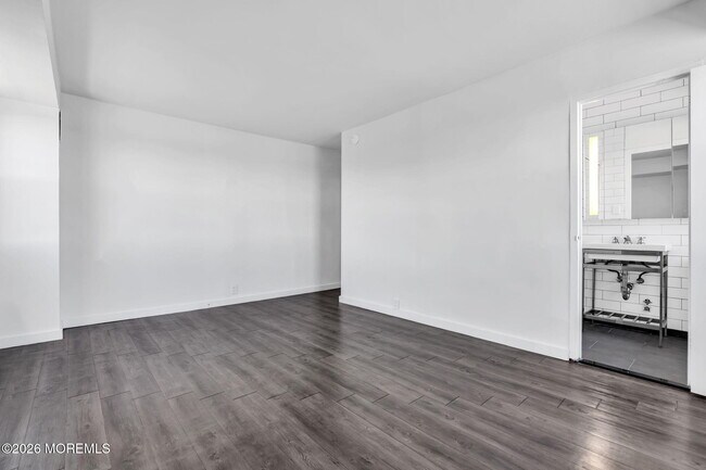 Building Photo - 10 Ocean Blvd