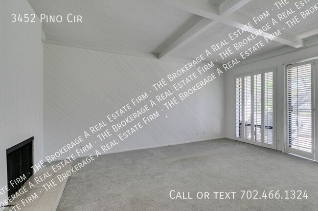 Building Photo - 3452 Pino Cir