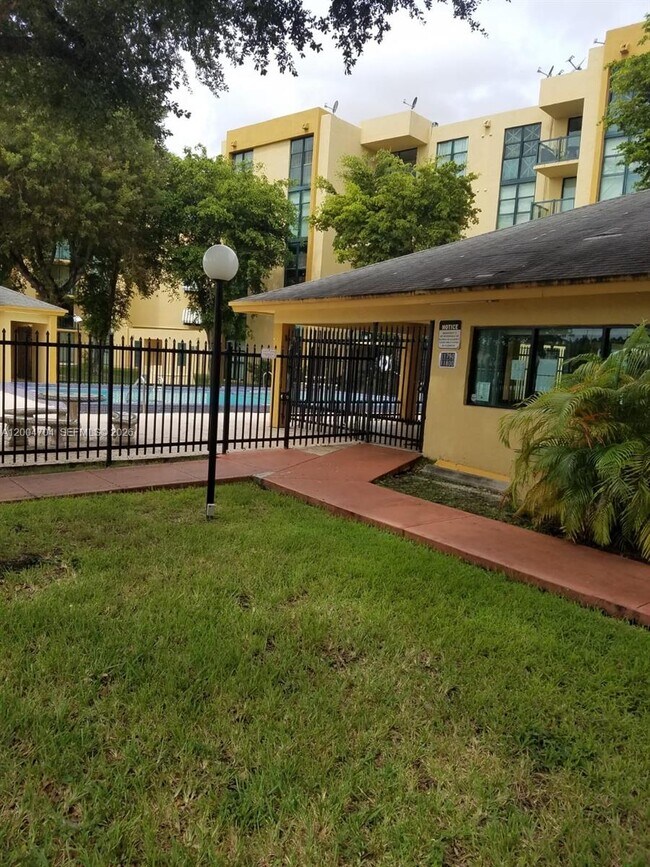 Building Photo - 11790 SW 18th St