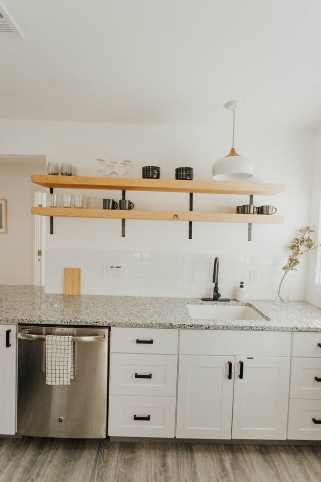 Building Photo - 3729-3727 N 24th St