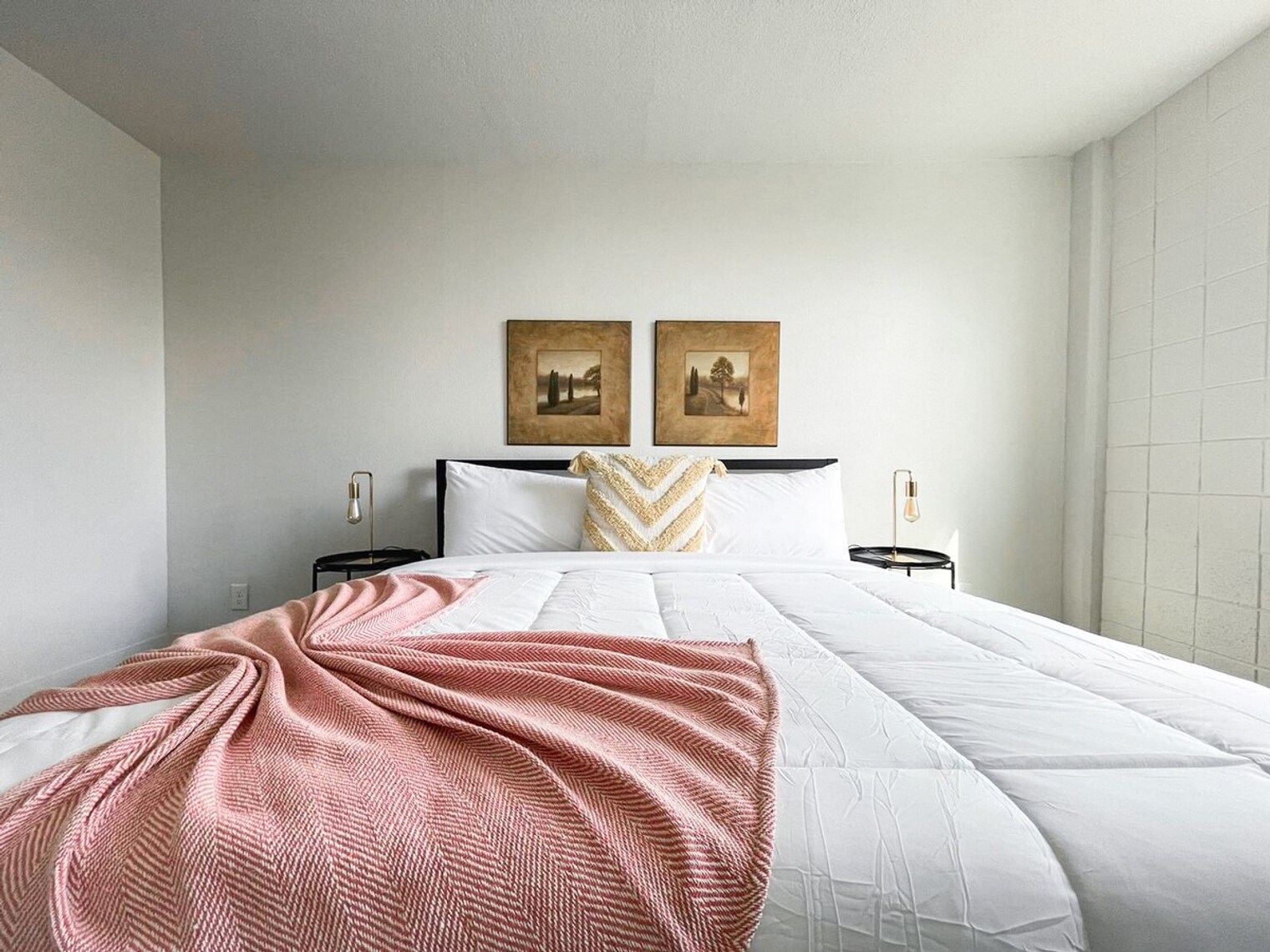 Building Photo - 2515 Burnet Ave