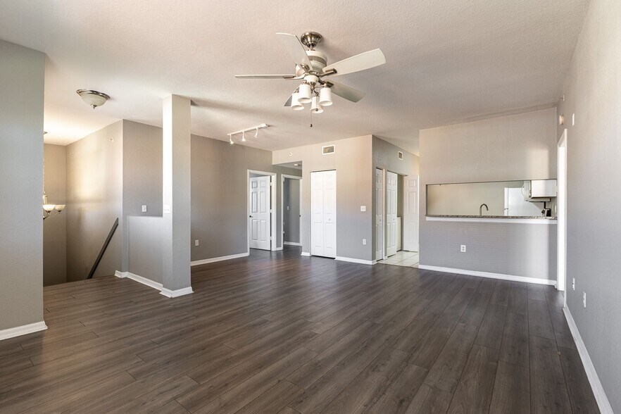 Building Photo - Tuscany Gardens Beautiful Condo Close to All in Fort Myers MOVE IN SPECIAL FIRST MONTH FREE!