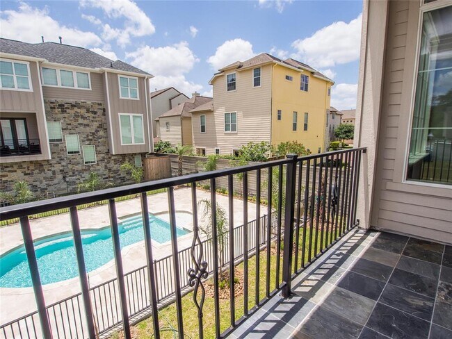 Building Photo - 1307 Upland Retreat Dr