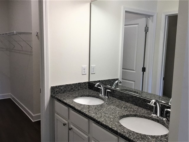 Building Photo - 3066 Creek Village Ln
