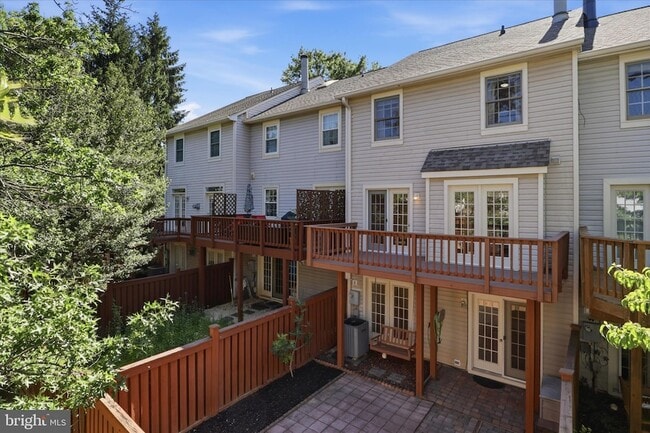 Building Photo - 3946 Valley Ridge Dr