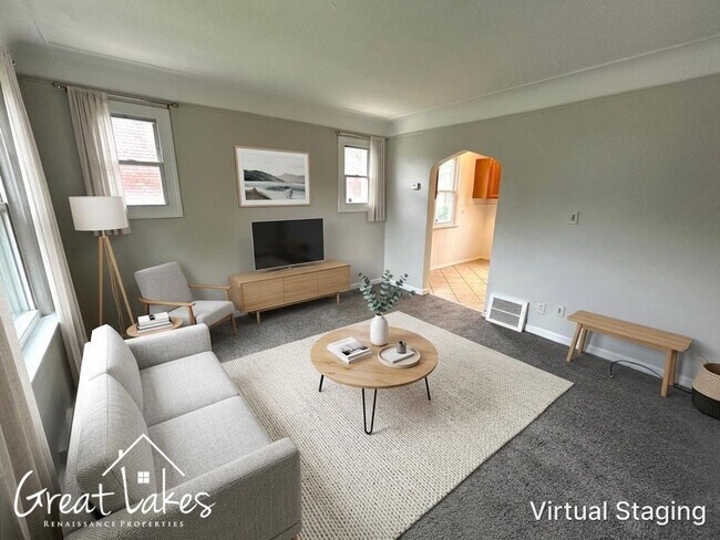 Building Photo - 5233 Farmbrook St