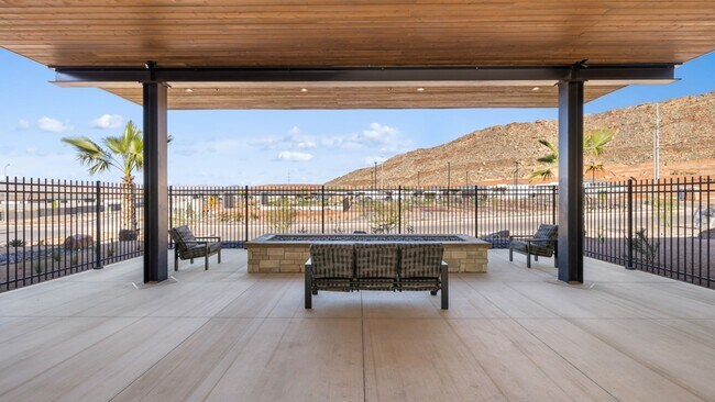Building Photo - Extra Space, Extra Comfort! 5 Bedroom Home With Bonus Den in Long Valley!