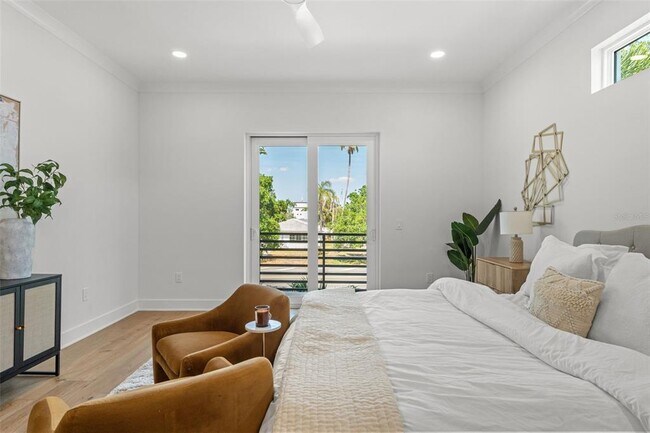 Building Photo - 500 E Davis Blvd