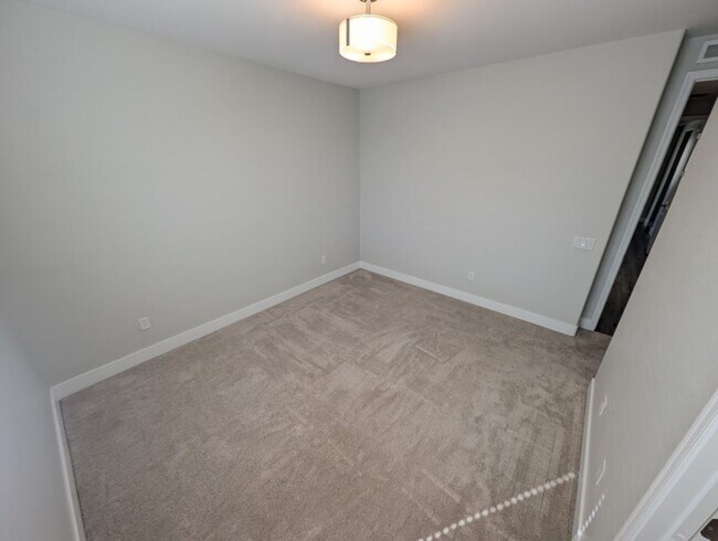 Building Photo - 3622 Portiani Dr