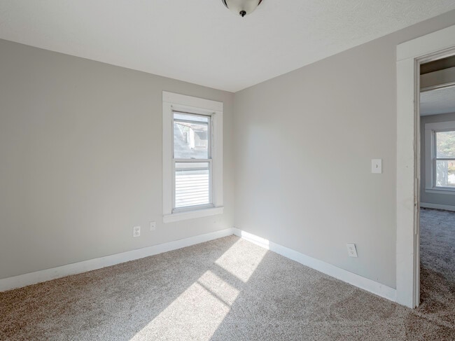 Building Photo - 540 Avon St