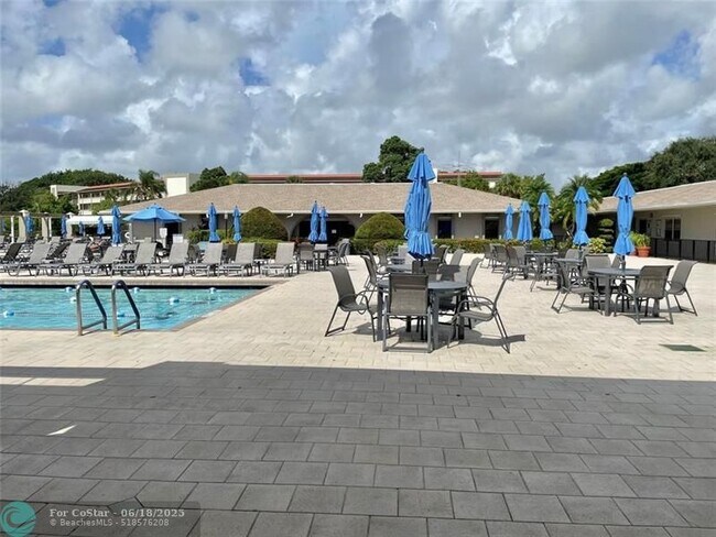 Building Photo - 3301 Aruba Way