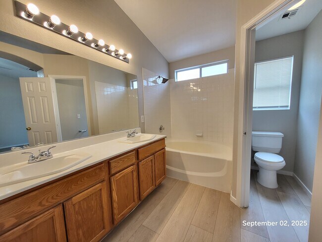 Building Photo - 632 Pimlico Dr