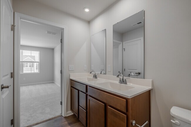 Building Photo - 113 Filly Ln