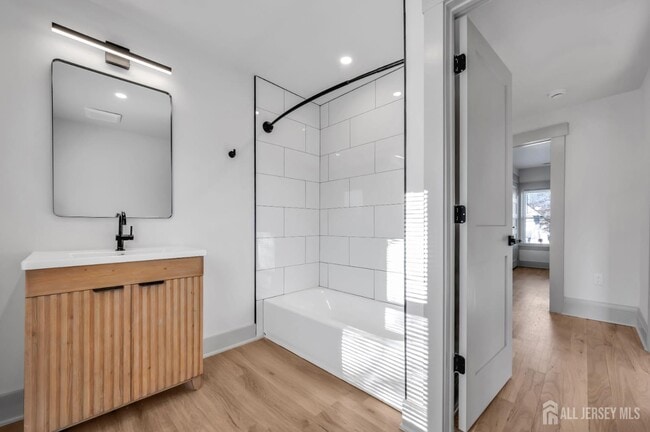 Building Photo - 350 Bergen St