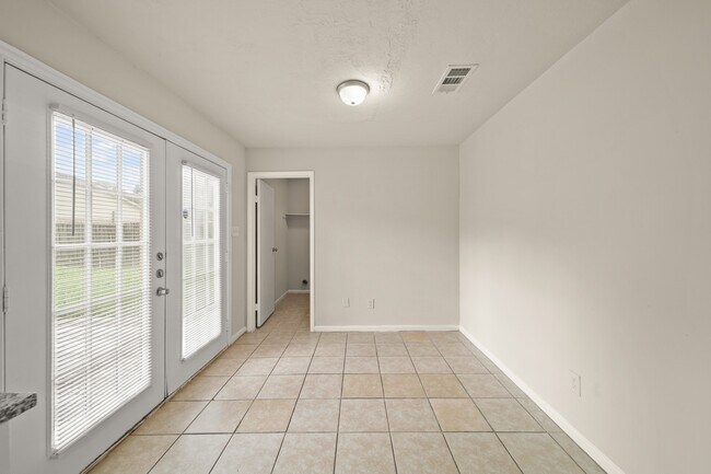 Building Photo - 1206 Mayweather Ln
