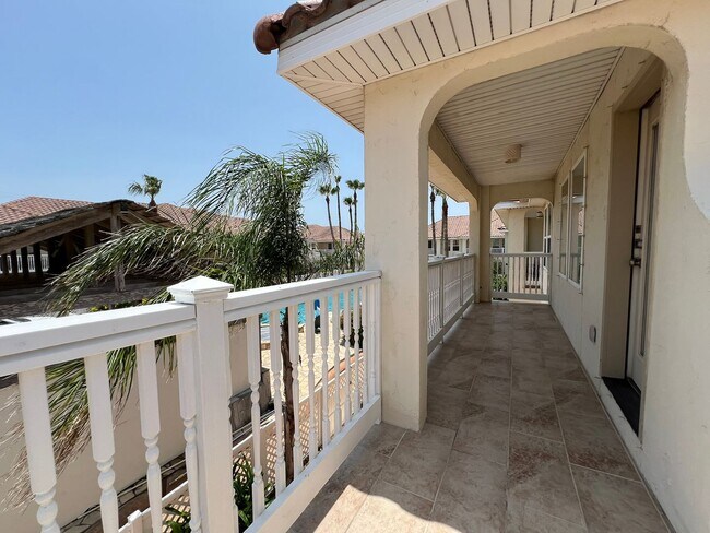 Building Photo - Resort-Style Island Living at Joya Del Mar!