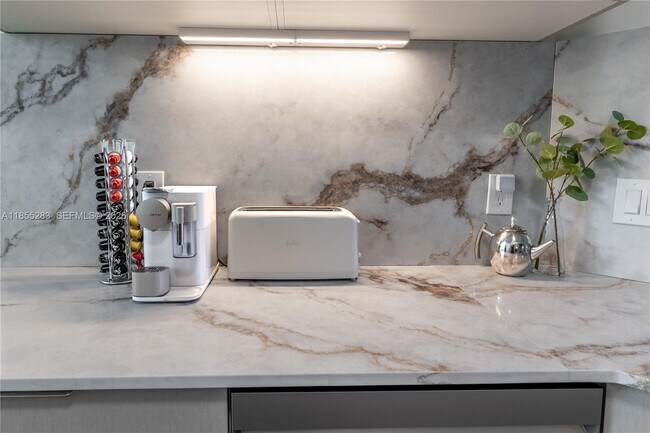 Building Photo - 3255 NE 184th St