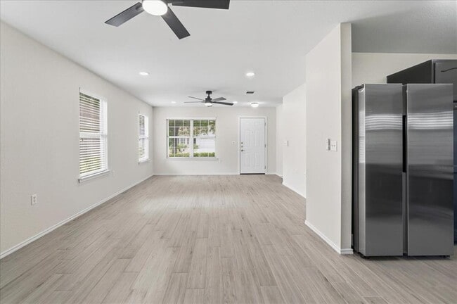 Building Photo - 104 Whitewing Way