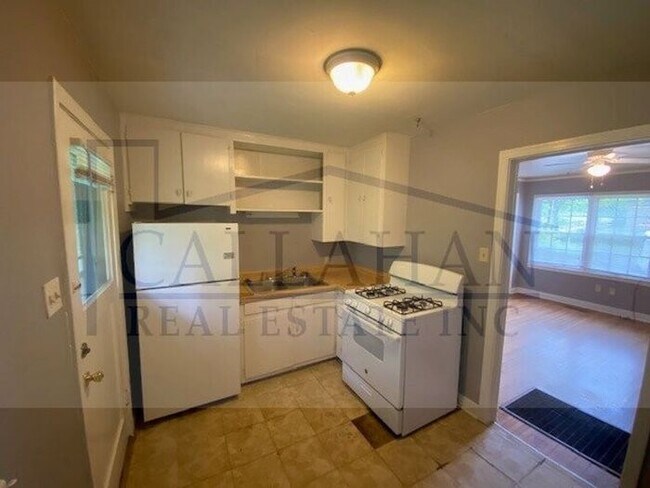 Building Photo - Park Hill 2 Bedroom