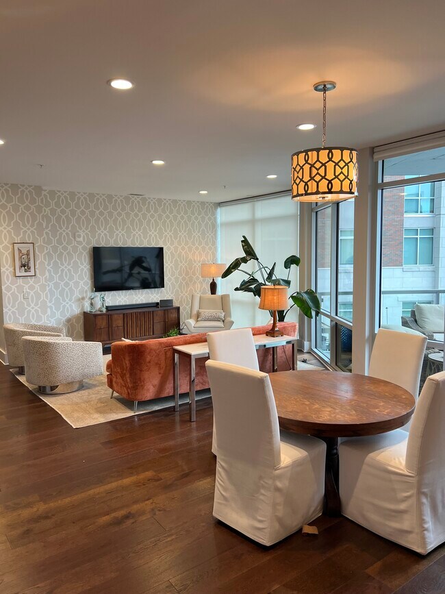 Building Photo - 20 Rutledge St