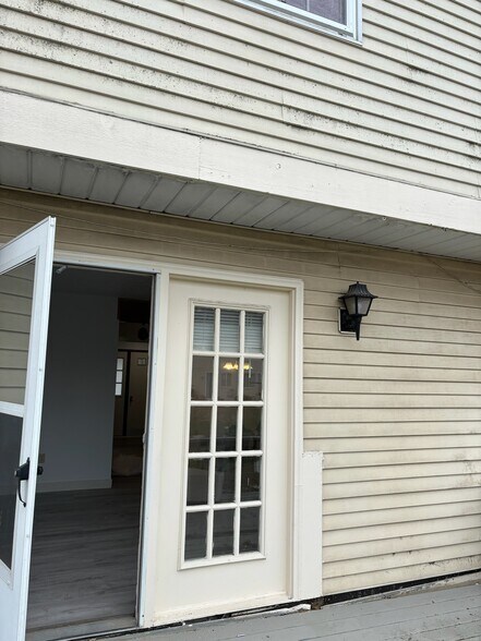 Building Photo - 6318 Bannister Dr