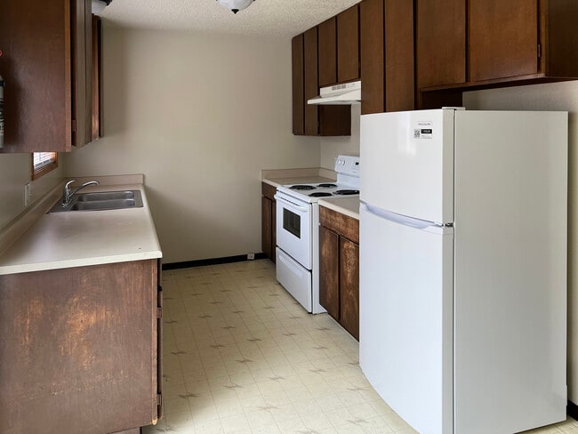 Building Photo - 379-312 12th St