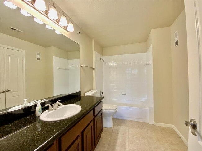 Building Photo - 6000 Shepherd Mountain Cove
