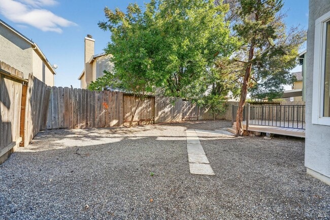 Building Photo - 206 Bridgewater Cir