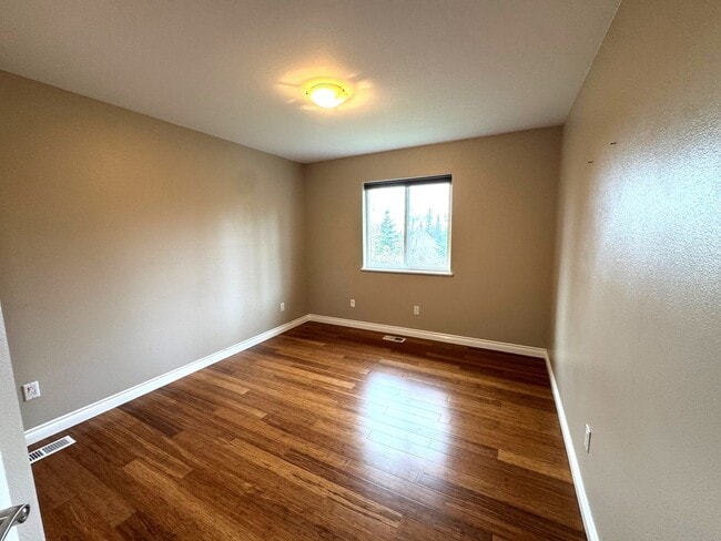 Building Photo - 15904 Noble Point Dr
