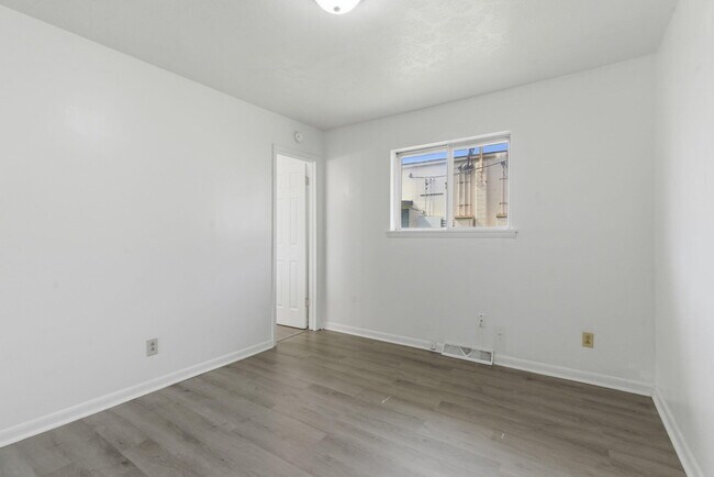 Building Photo - 1017 W Washita St