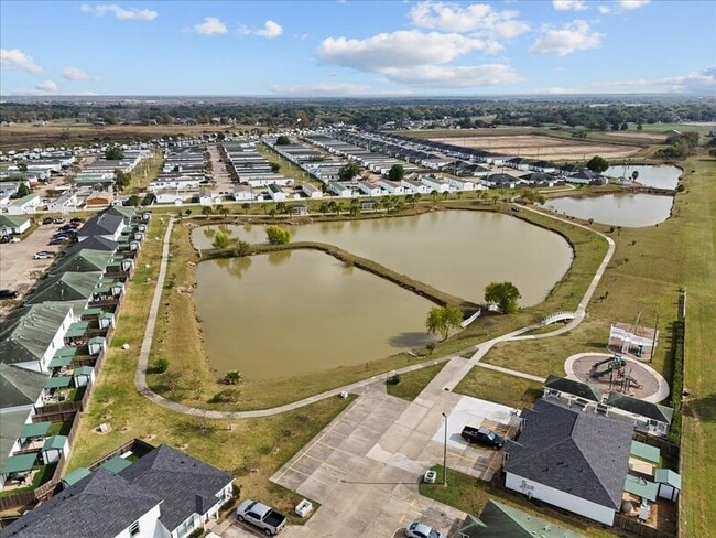 Building Photo - 2114 St Lucia Calle