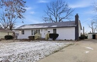 Building Photo - Renovated 3 Bedroom | 2 Full Bath Home