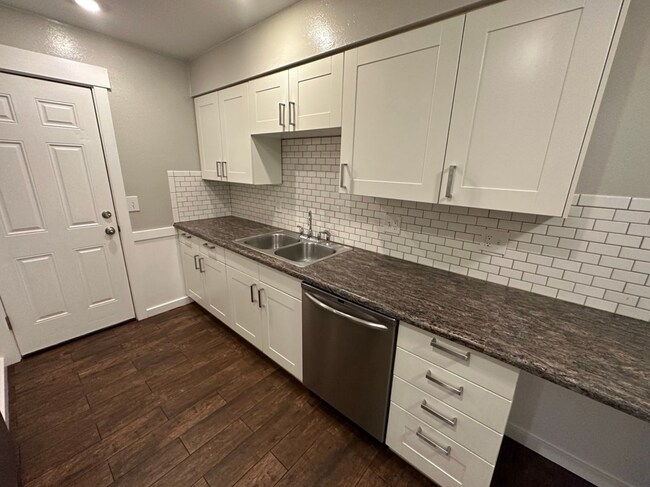 Building Photo - 5251 Meade St