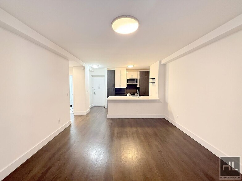 Building Photo - RENT STABILIZED | 2 BED 2BATH | 1036 SQFT | WEST END AVENUE