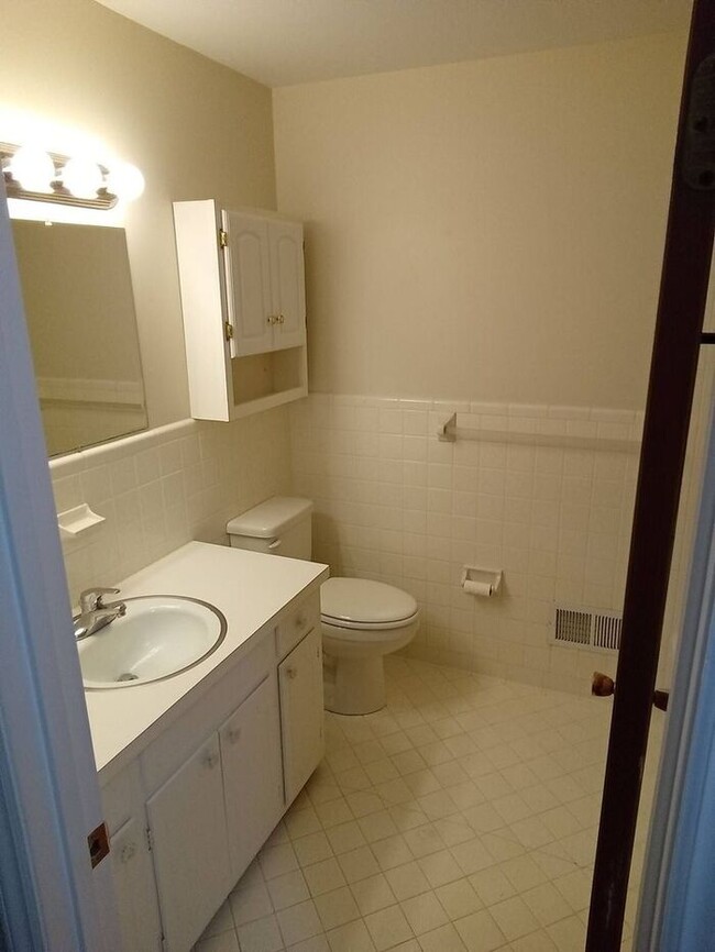 Building Photo - All Brick Ranch Home In Indian Trail!