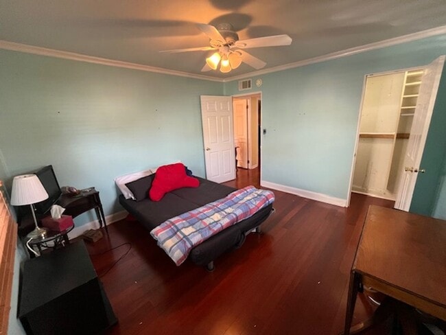 Building Photo - 2 bed 2 bath Single Family Home in Bexley w/ Bonus Rooms