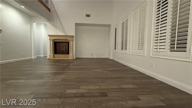 Building Photo - 2321 Martinique Ave