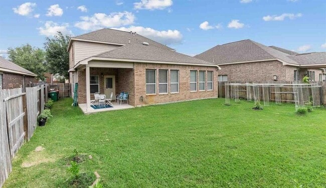 Building Photo - 17419 Woodfalls Ln