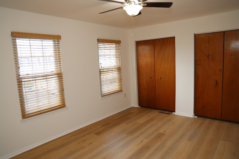 Building Photo - 814 Cobble Creek Curv