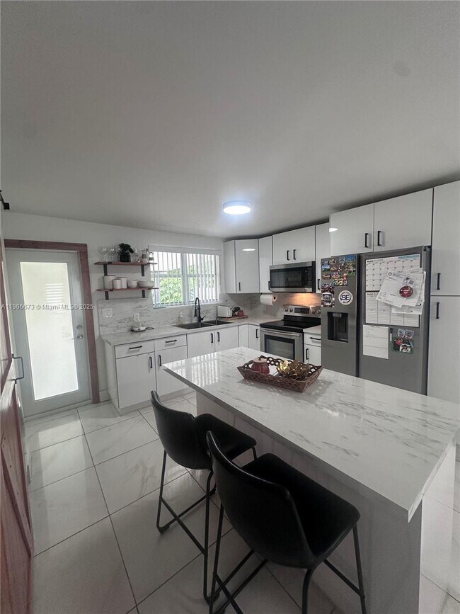 Building Photo - 22045 SW 114th Ave