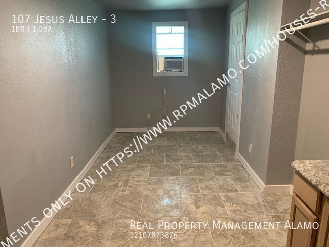 Building Photo - **MOVE-IN SPECIAL** ALL BILLS PAID!!! Conv...