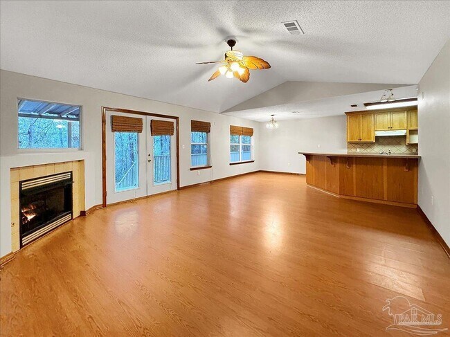 Building Photo - 1427 Big Coldwater Creek Rd