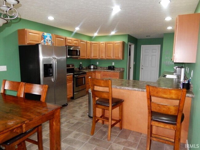 Building Photo - 4433 Candlewick Ln