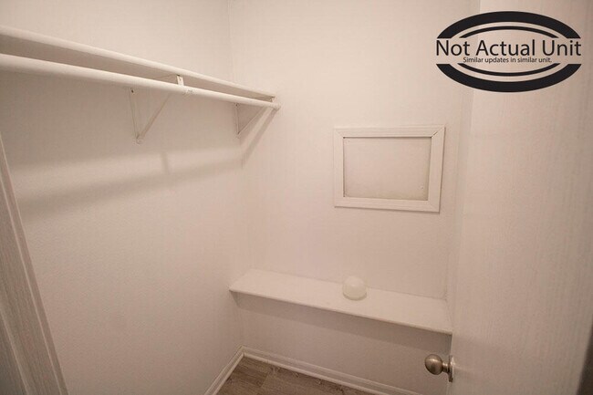 Building Photo - 1427 Greensboro Dr