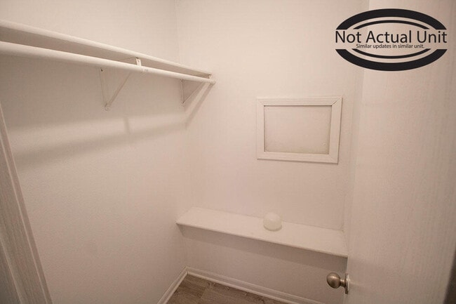 Building Photo - 1604 Citadel Dr