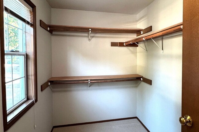 Building Photo - 12941 NE 71st St